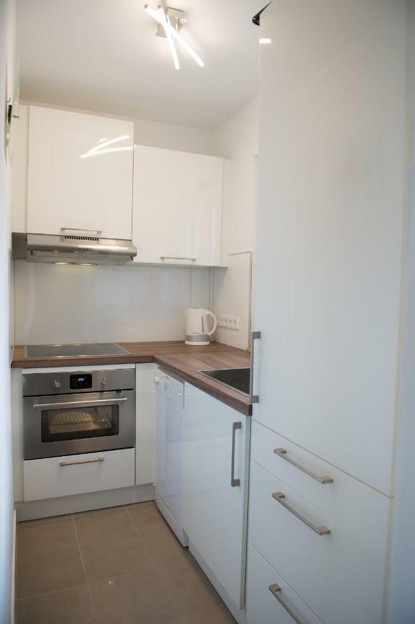 Apartmen Relax 200 M T Beach Rovinj Zewnętrze zdjęcie