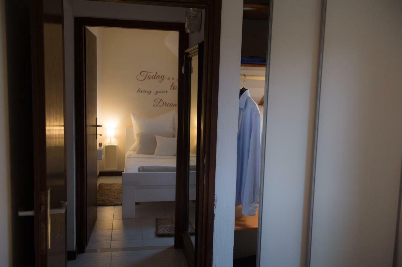 Apartmen Relax 200 M T Beach Rovinj Zewnętrze zdjęcie